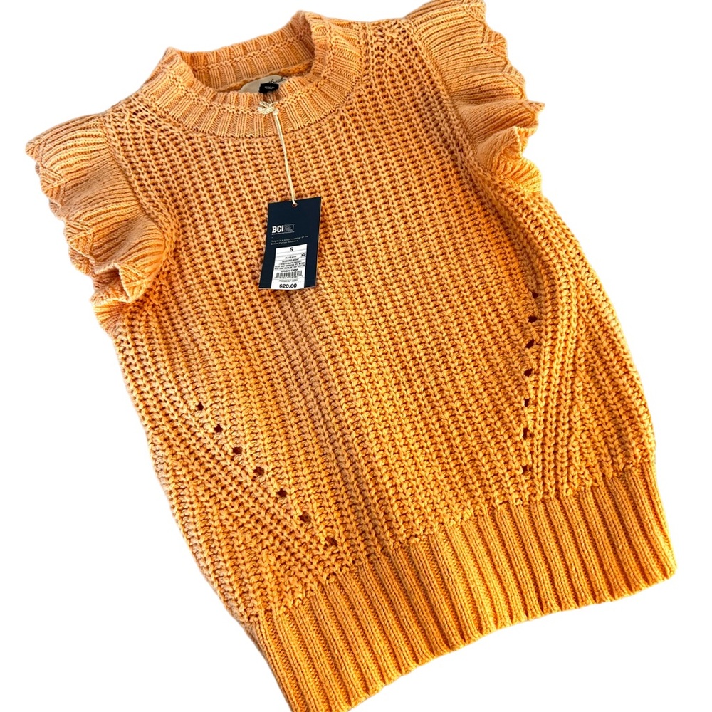 Universal threads womens sleeveless peach knit w ruffle vest new small